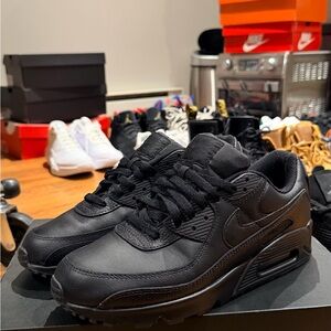 Nike Black Air Max 90